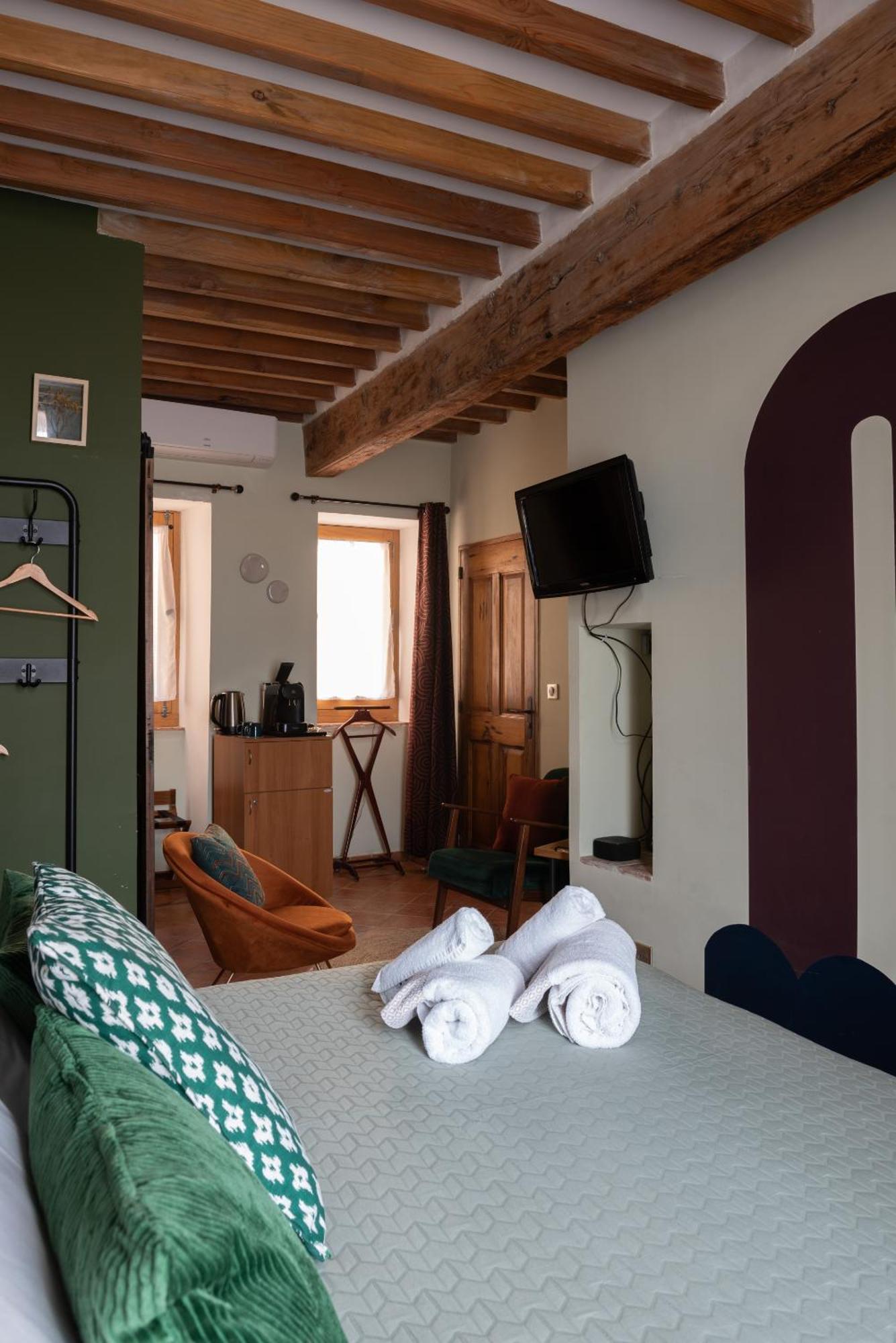 La Maison D'En Bas Des Seigneurs Cucuron Pokoj fotografie